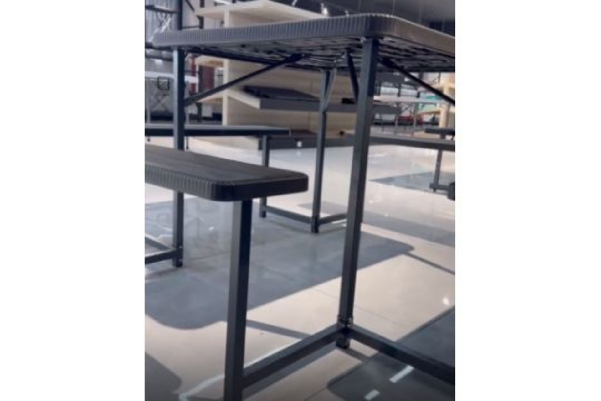 NEW AND BOXED VIVOFUORI 34" SQUARE PICNIC TABLE SET. L86*W86*H74CM (TABLE) - Image 4 of 6