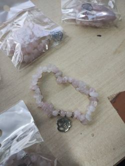 ROSE QUARTZ ROSE CRYSTAL CHIP BRACELET JOB LOT OF 28 - BRAND NEW
