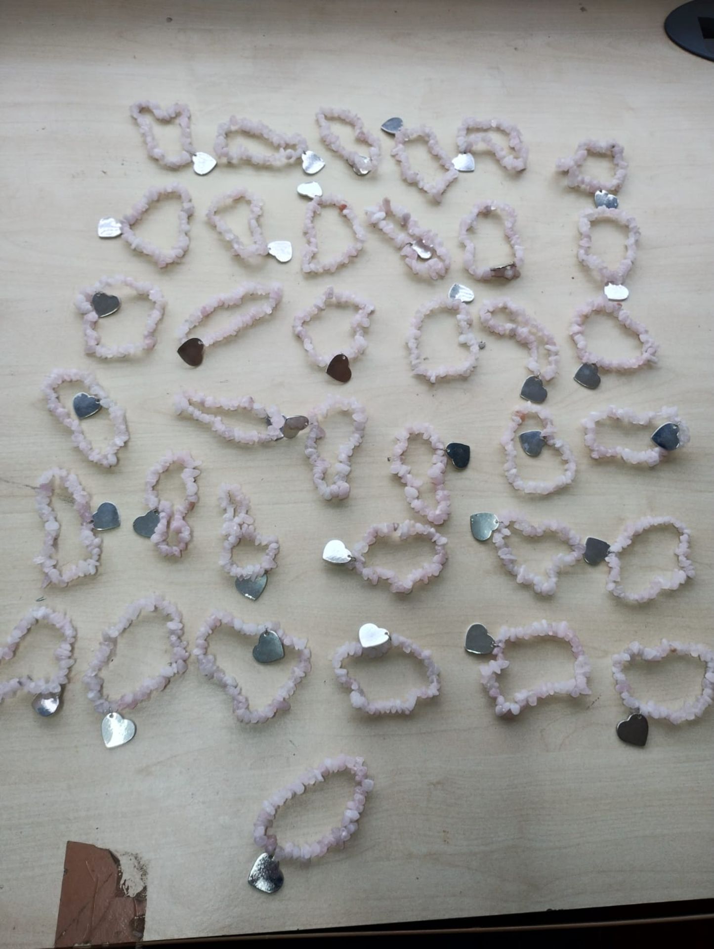 ROSE QUARTZ CRYSTAL CHIP SILVER HEART BRACELET JOB LOT OF 37 - Image 3 of 3