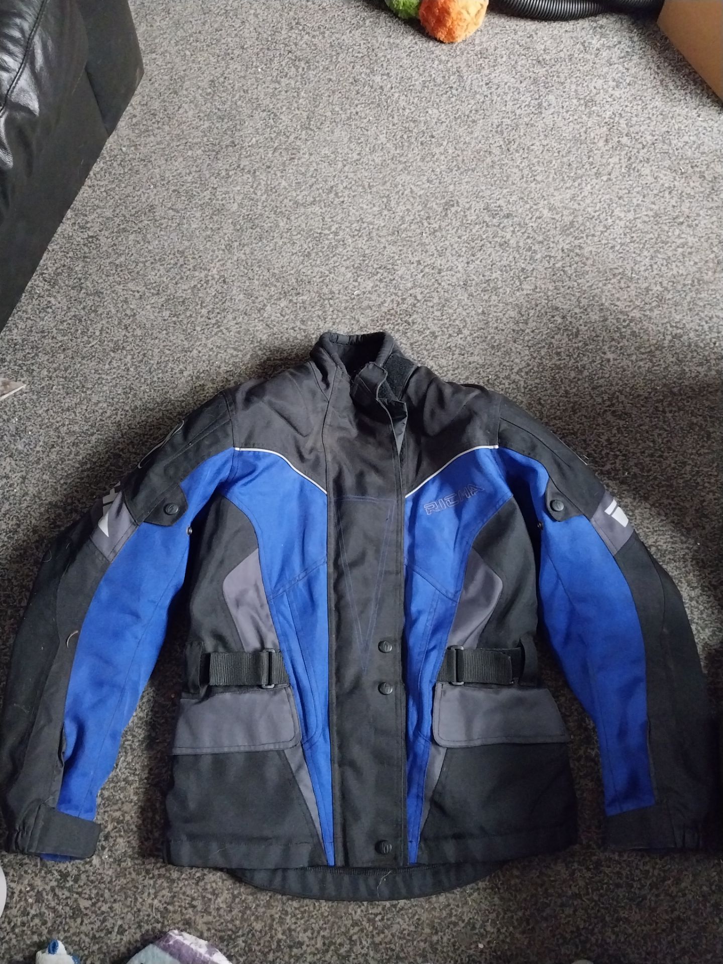 SIZE SMALL MOTORBIKE JACKETS EX DISPLAY - Image 8 of 8