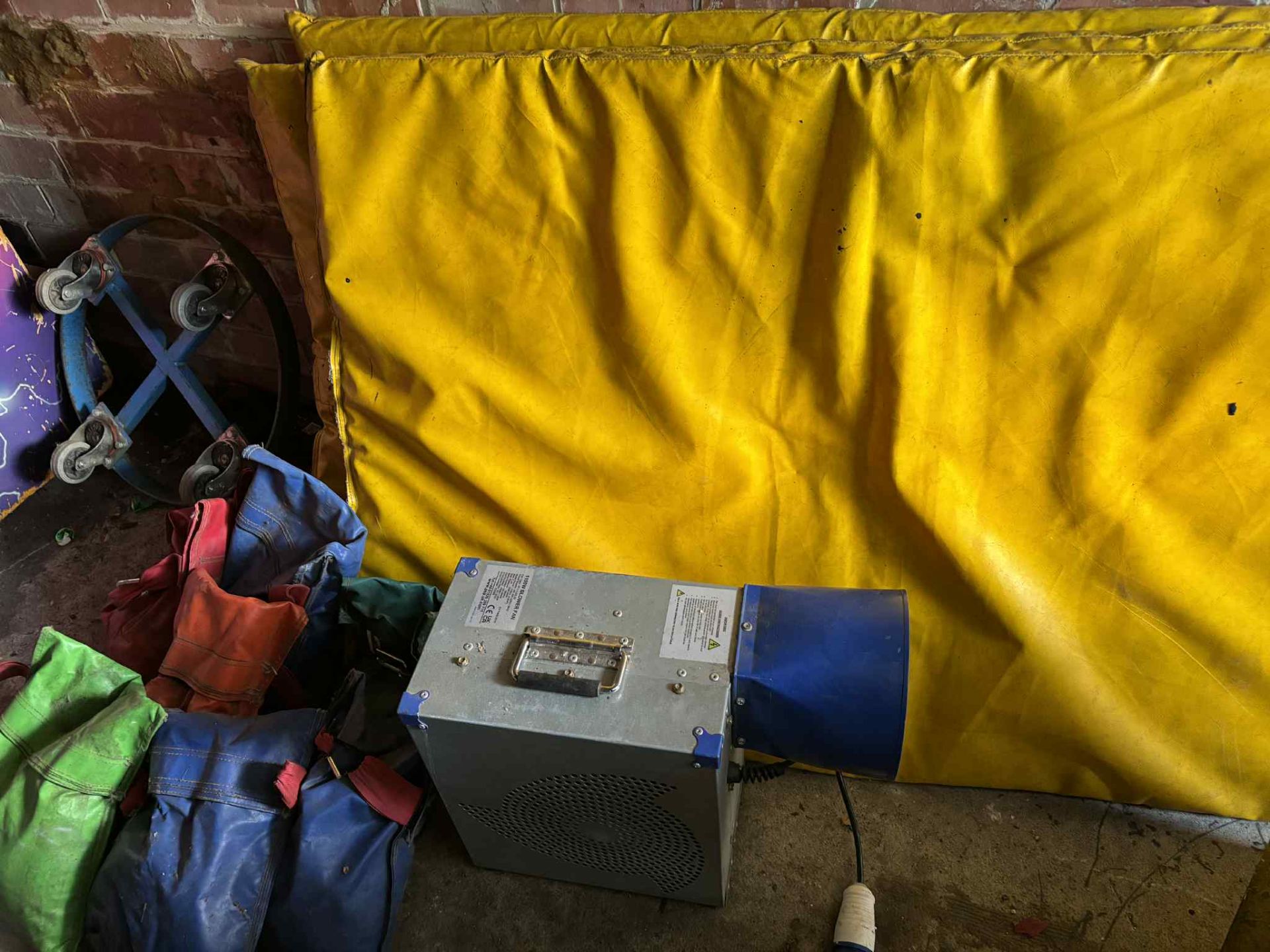 BOUNCY CASTLE JOBLOT 1.5HP BLOWER SAND BAGS MATS CASTLE BARROW - Image 3 of 5