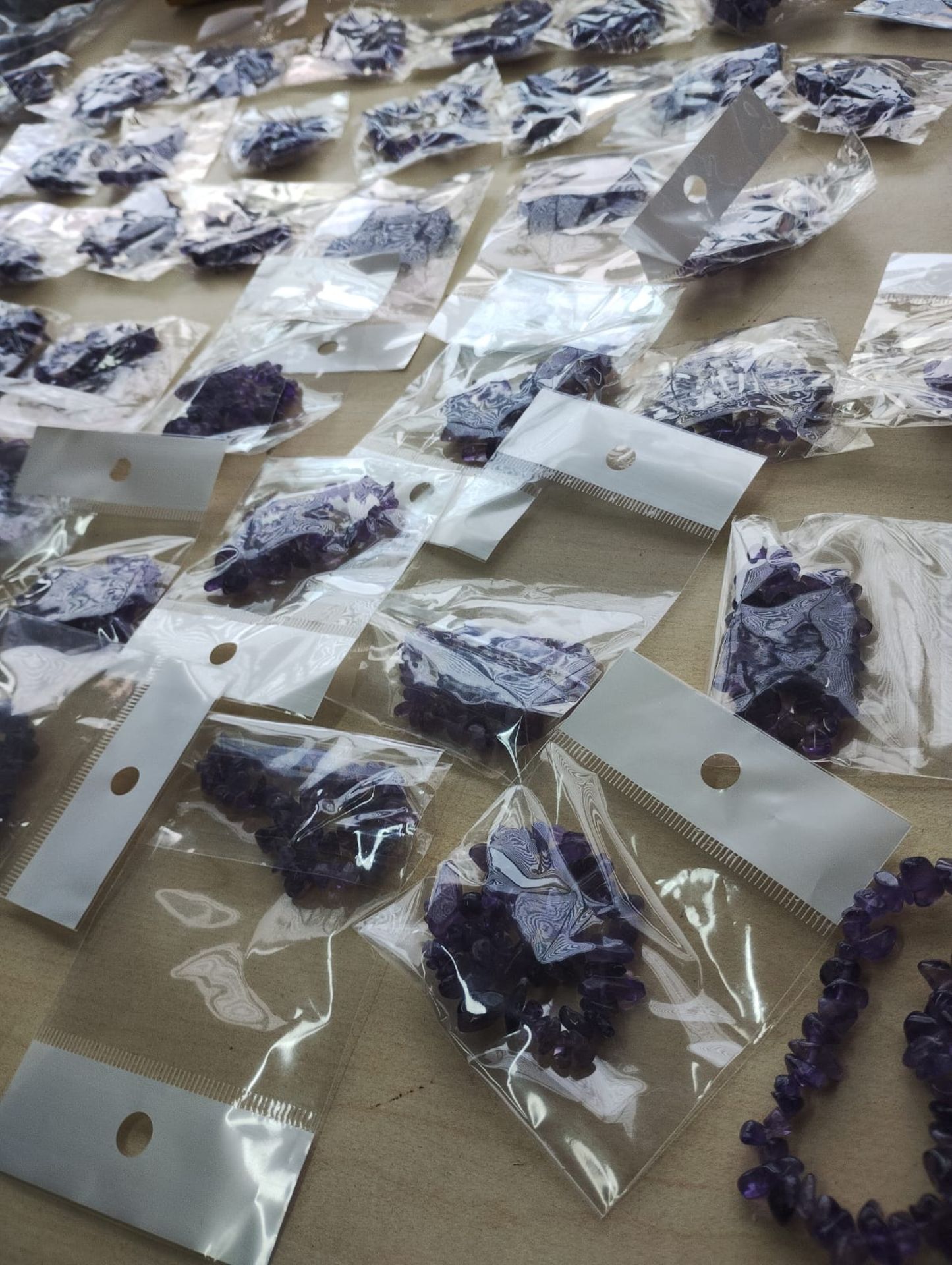 AMETHYST DARK SMALL CRYSTAL CHIP BRACELET - JOBLOT OF 68 - BRAND NEW - Image 3 of 3