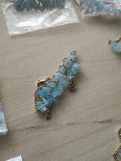 AQUAMARINE+ CARNELIAN CRYSTAL CHIP SS GOLD AND SILVER BRACELET JOBLOT OF 30 - BRAND NEW