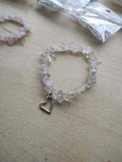 CLEAR QUARTZ CRYSTAL CHIP BRACELET SILVER HOLLOW HEART - JOBLOT OF 17 - BRAND NEW