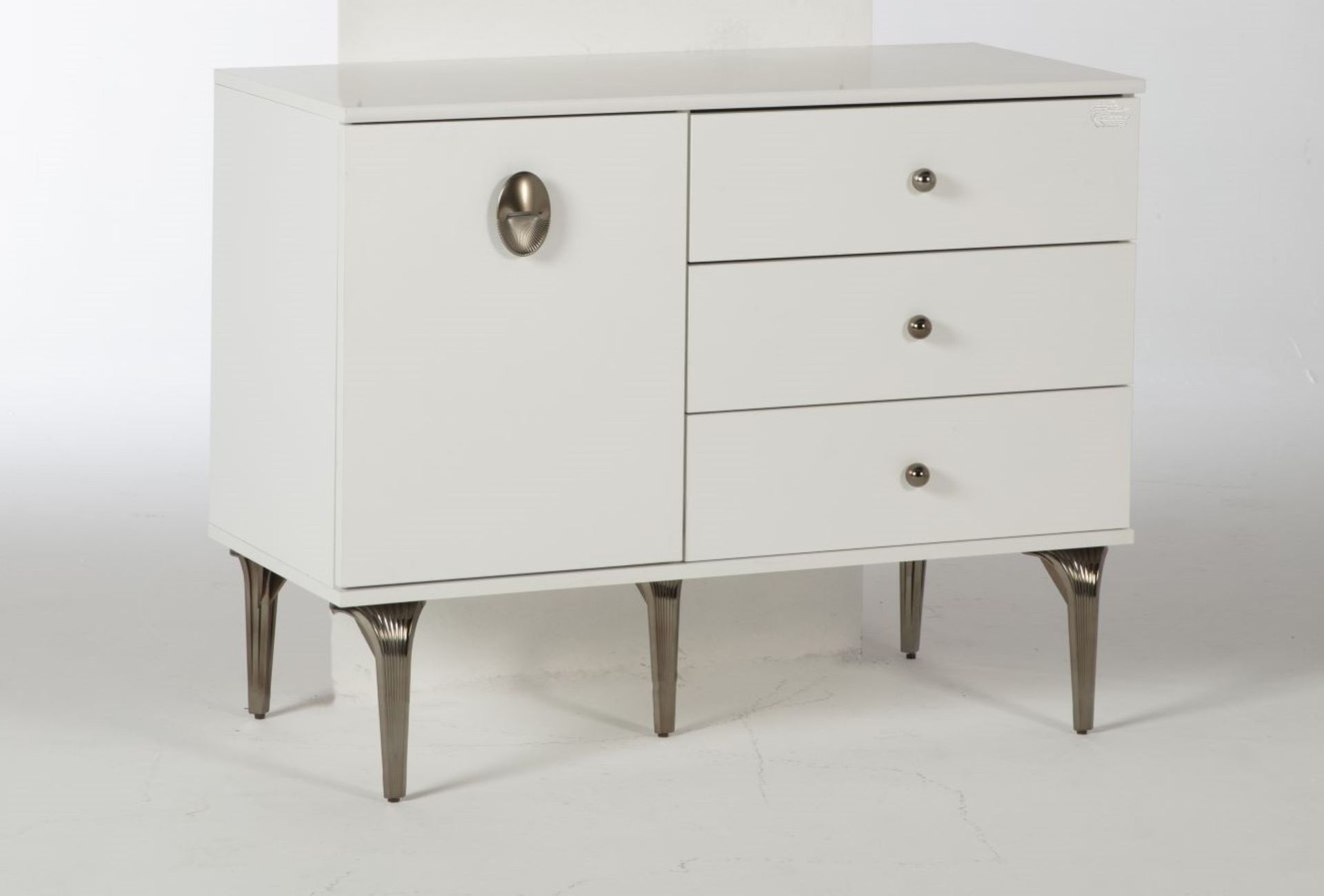 RIX BEDROOM SET RRP OVER £1099 - Image 4 of 5