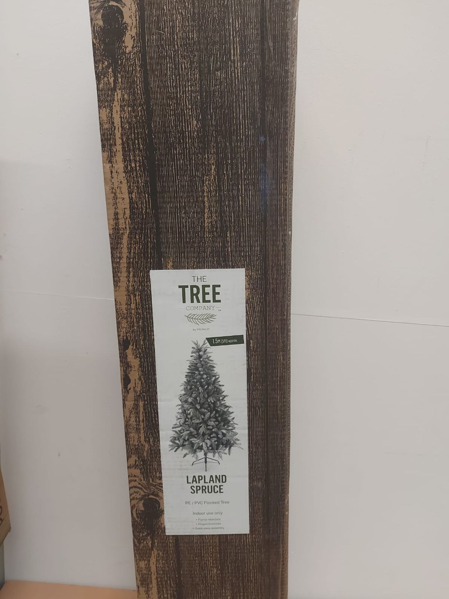 THE TREE COMPANY PREMIERE CHRISTMAS TREE 6FT XMAS TREE LAPLAND PRUCE NEW BOX - Image 3 of 3