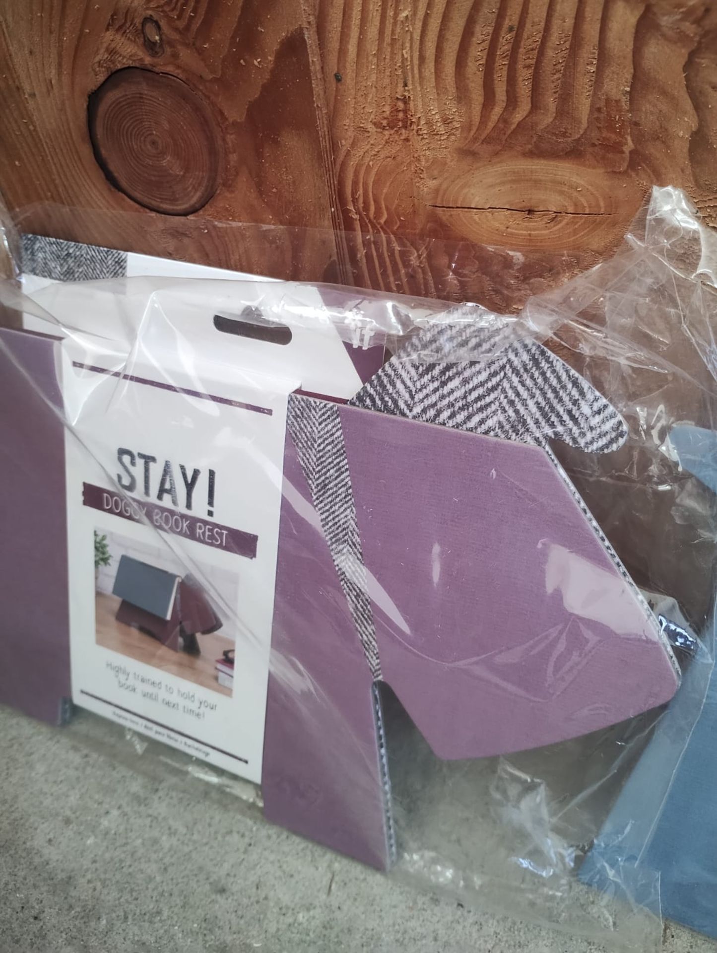 STAY! DOGGY BOOK RESTS - BLUE AND PURPLE -BRAND NEW IN ORIGINAL PACKAGING JOBLOT OF X2 - Image 4 of 4