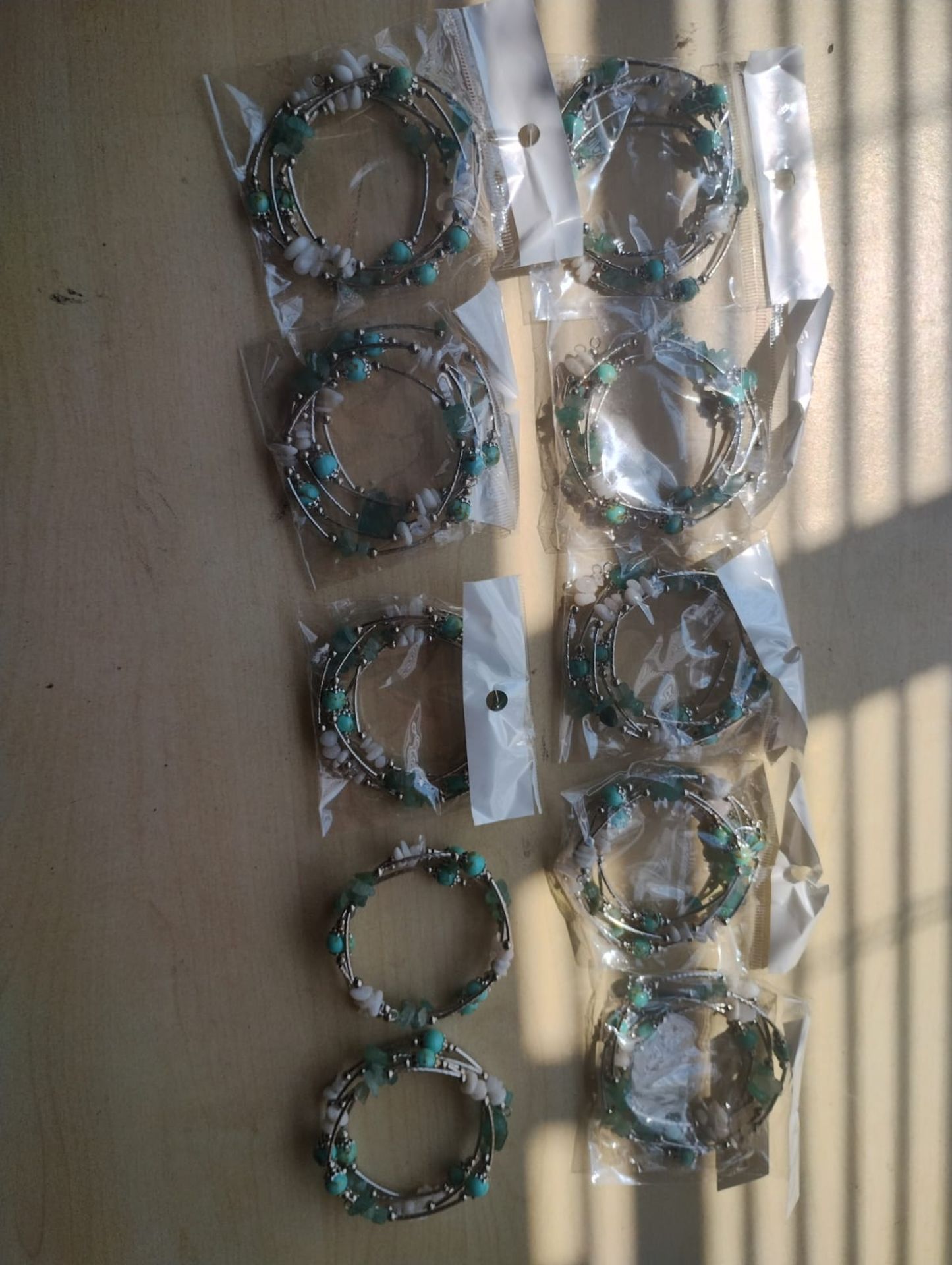 ADVENTURINE+ WHITE AGATE GEMSTONE CRYSTAL WRAP AROUND BANGLES SS - JOBLOT OF 10 - Image 2 of 4