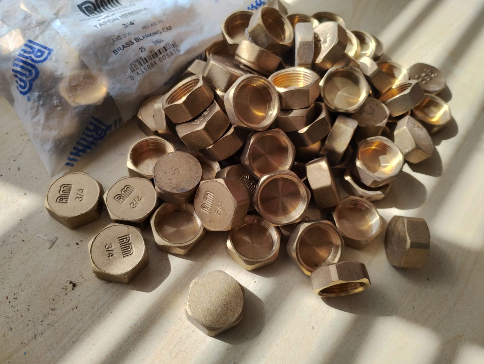 MASTERFLOW/RM - 3/4" BRASS BLANK NUT - PACKS OF 10S + 25S + BOX LOOSE - JOBLOT OF 155PSC - Image 5 of 8