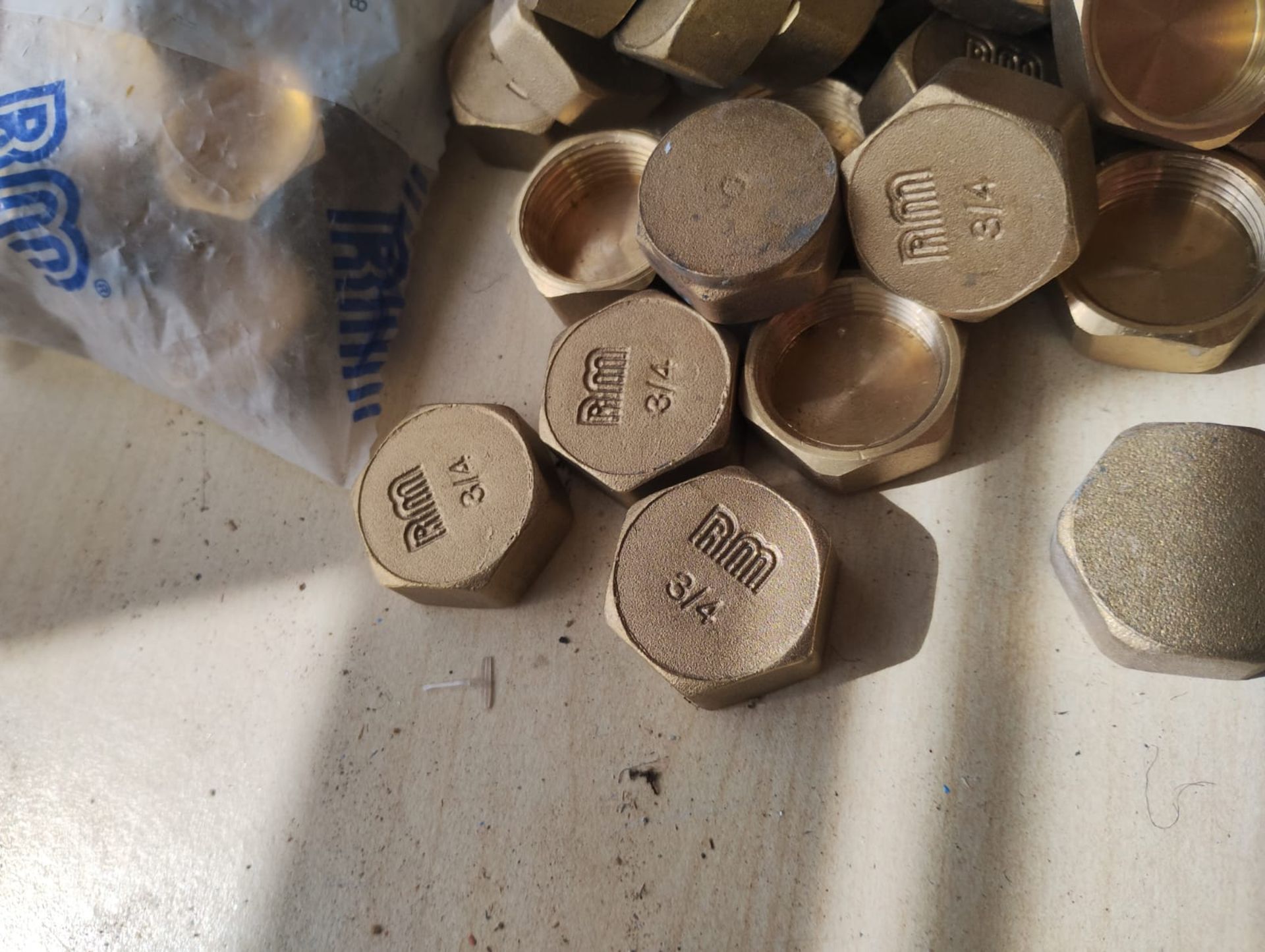 MASTERFLOW/RM - 3/4" BRASS BLANK NUT - PACKS OF 10S + 25S + BOX LOOSE - JOBLOT OF 155PSC - Image 4 of 8