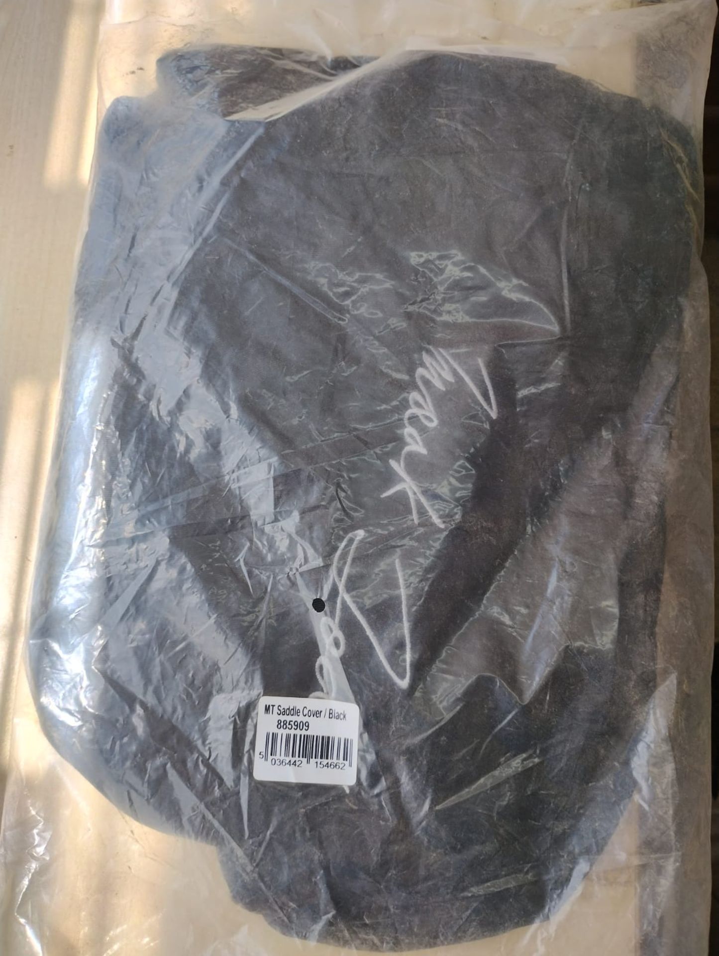 MARK TODD - EQUESTRIAN - SADDLE COVER / BLACK - 885909 - Image 2 of 2