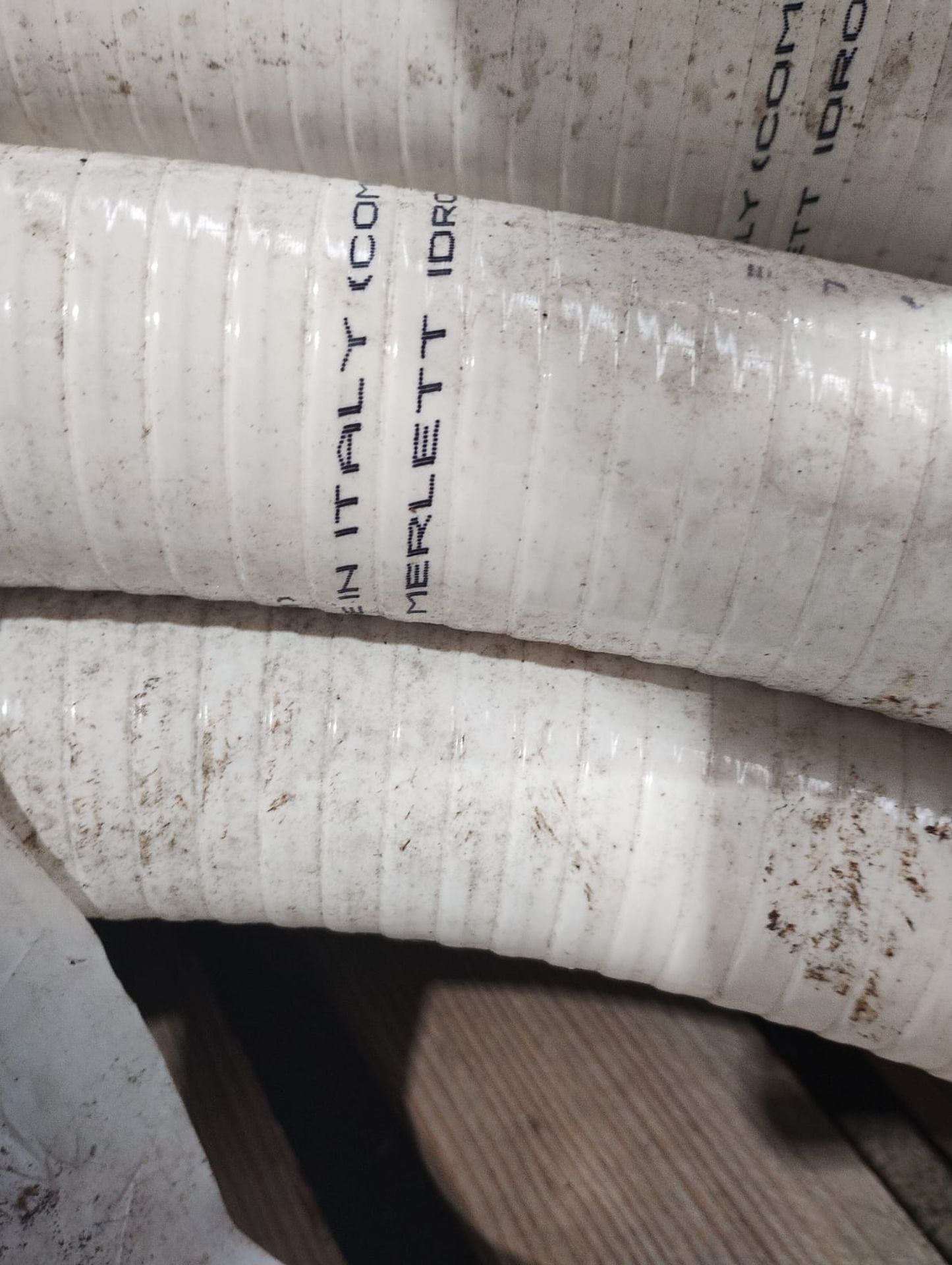 JOBLOT OF 8 LARGE ROLLS OF SWIMMING POOL PIPE AND HOSES - EVERYTHING YOU SEE - Image 6 of 7