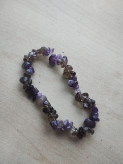 AMETHYST AND SMOKEY QUARTZ CRYSTAL CHIP BRACELET JOB LOT OF 30 - BRAND NEW
