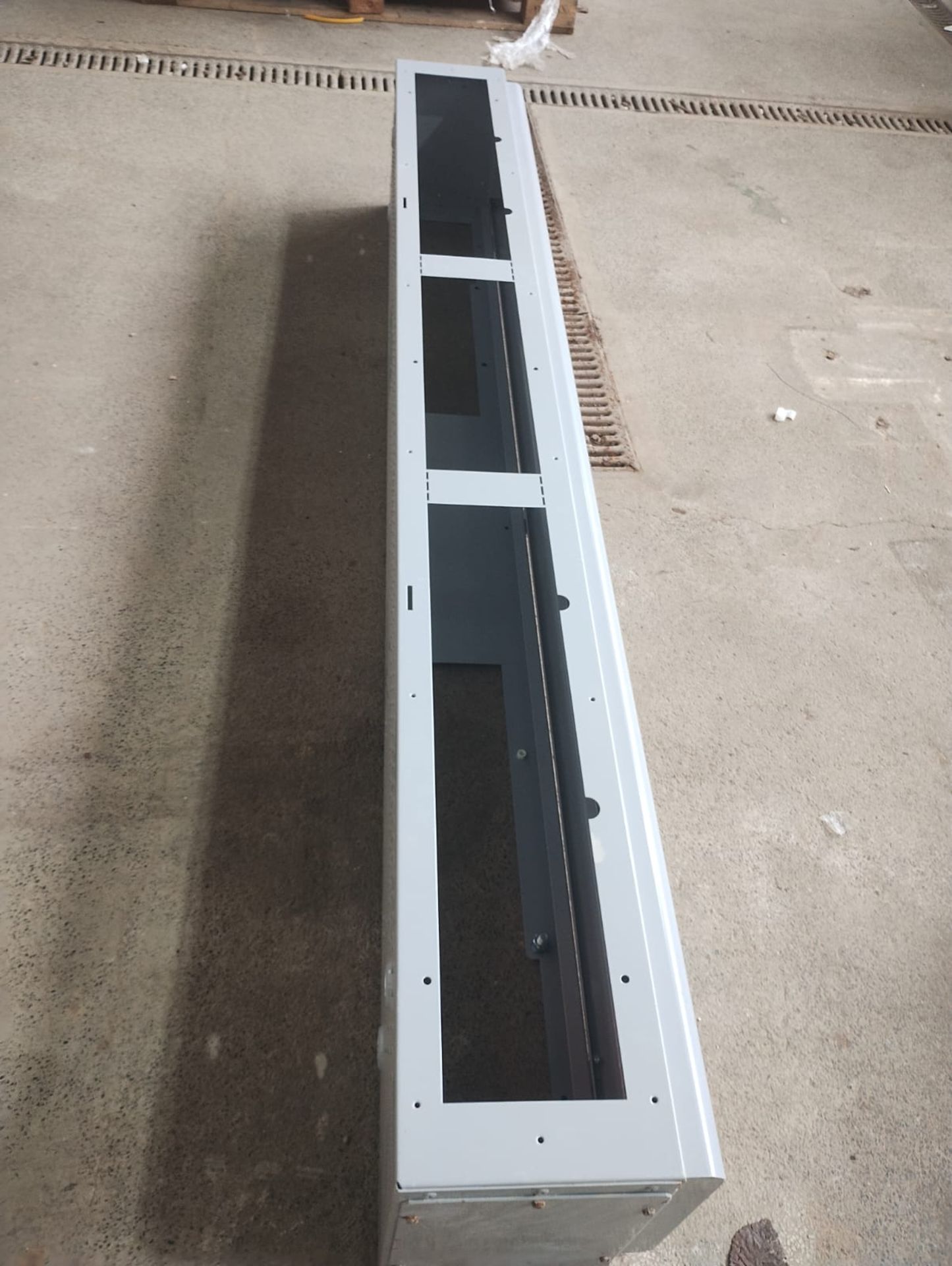 EATON SIDE MOUNTED METERING ENCLOSURE - 10 SPACES, BLANKING PLATES, NEW - 2030L X 255D X 300MM - Image 2 of 9