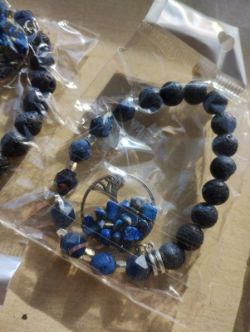 LAPIS, SMOKIE Q, TIGERS EYE + LAVA TOL CRYSTAL BEADED BRACELET JOB LOT OF 18- BRAND NEW