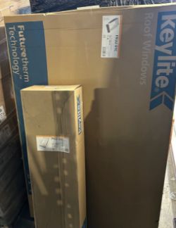 KEYLITE FLAT ROOF SYSTEM UPSTAND 550 X 1180 MM ( FRSU 01C ) + FLASHING FRSF 01