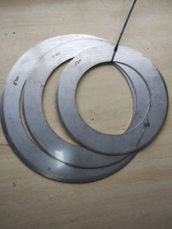 LARGE STEEL SET IS WASHERS/ SPACERS - INTERNAL DIAS - 300/250/200 INTERNAL DIA NEW