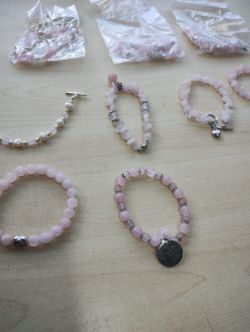 RQ CRYSTAL CHIP + BEADED MIXED STYLE BRACELET JOB LOT OF 9 - BRAND NEW