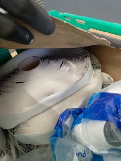 JOBLOT X 2 CRATES NUMBER 25 RESELLER CARBOOT MARKET