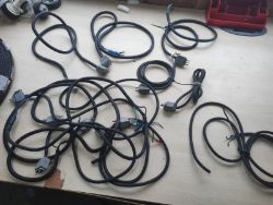 JOBLOT OF 10+ - LENGTHS OF OLD STYLE SWIMMING POOL LIGHTING CABLE AND CONNECTOR'S