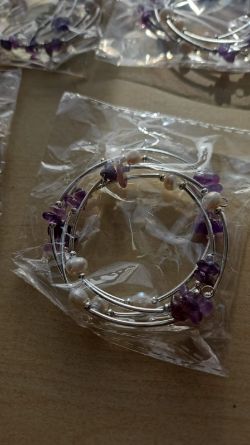 AMETHYST + PEARL CRYSTAL CHIP 4 STRAND WRAP AROUND BANGLE JOBLOT OF X19- BRAND NEW
