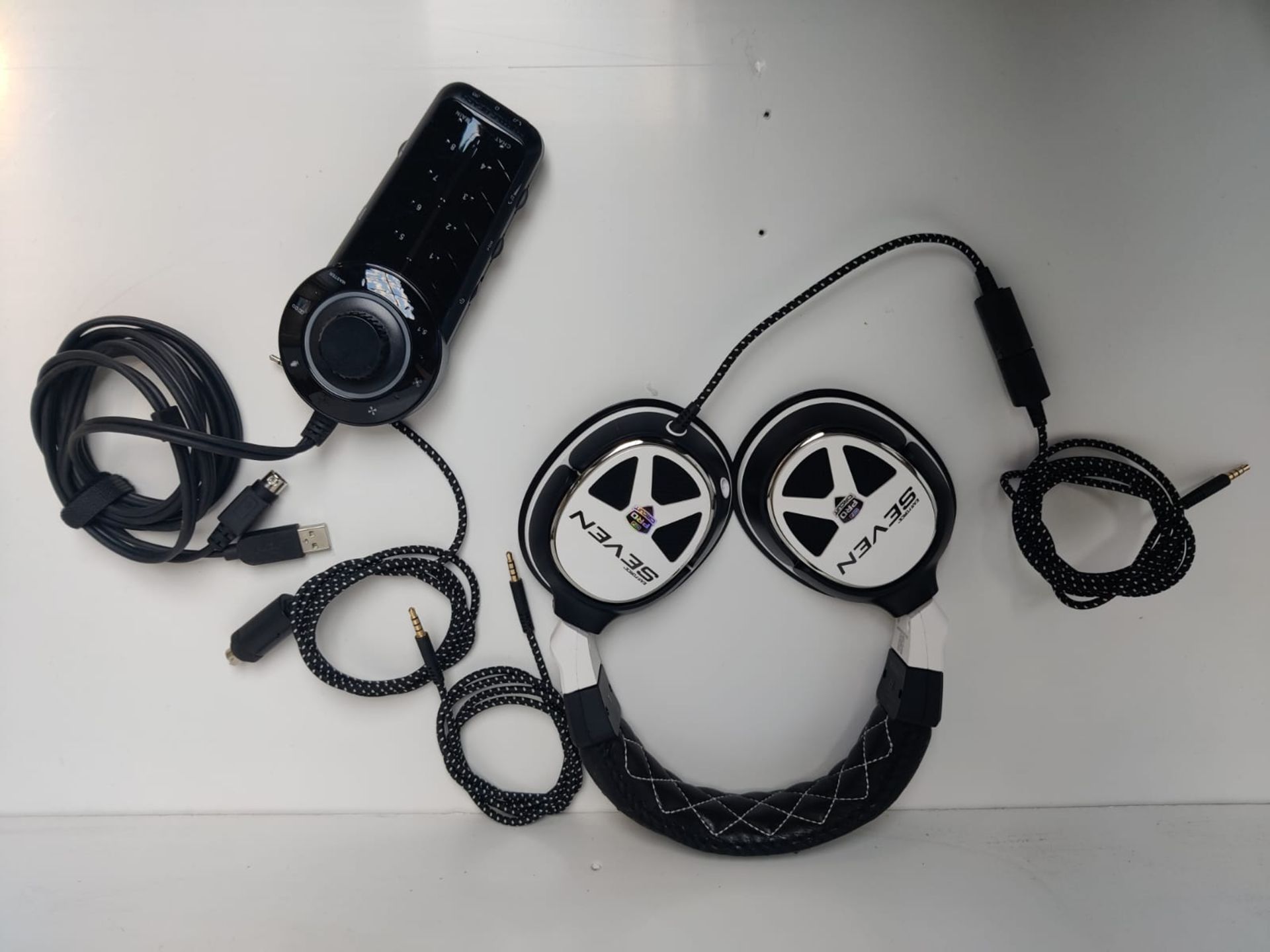 SE7EN STEREO HEADPHONES + USB AUDIO CONTROLLER / SOUND CARD – WIRED 3.5MM GAMING HEADSET BUNDLE - Image 6 of 6