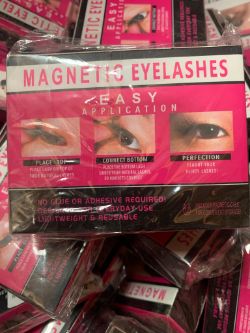 JOB LOT OF 100 BRAND NEW MAGNETIC EYE LASHES