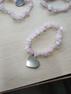ROSE QUARTZ CRYSTAL CHIP SILVER HEART BRACELET JOB LOT OF 37