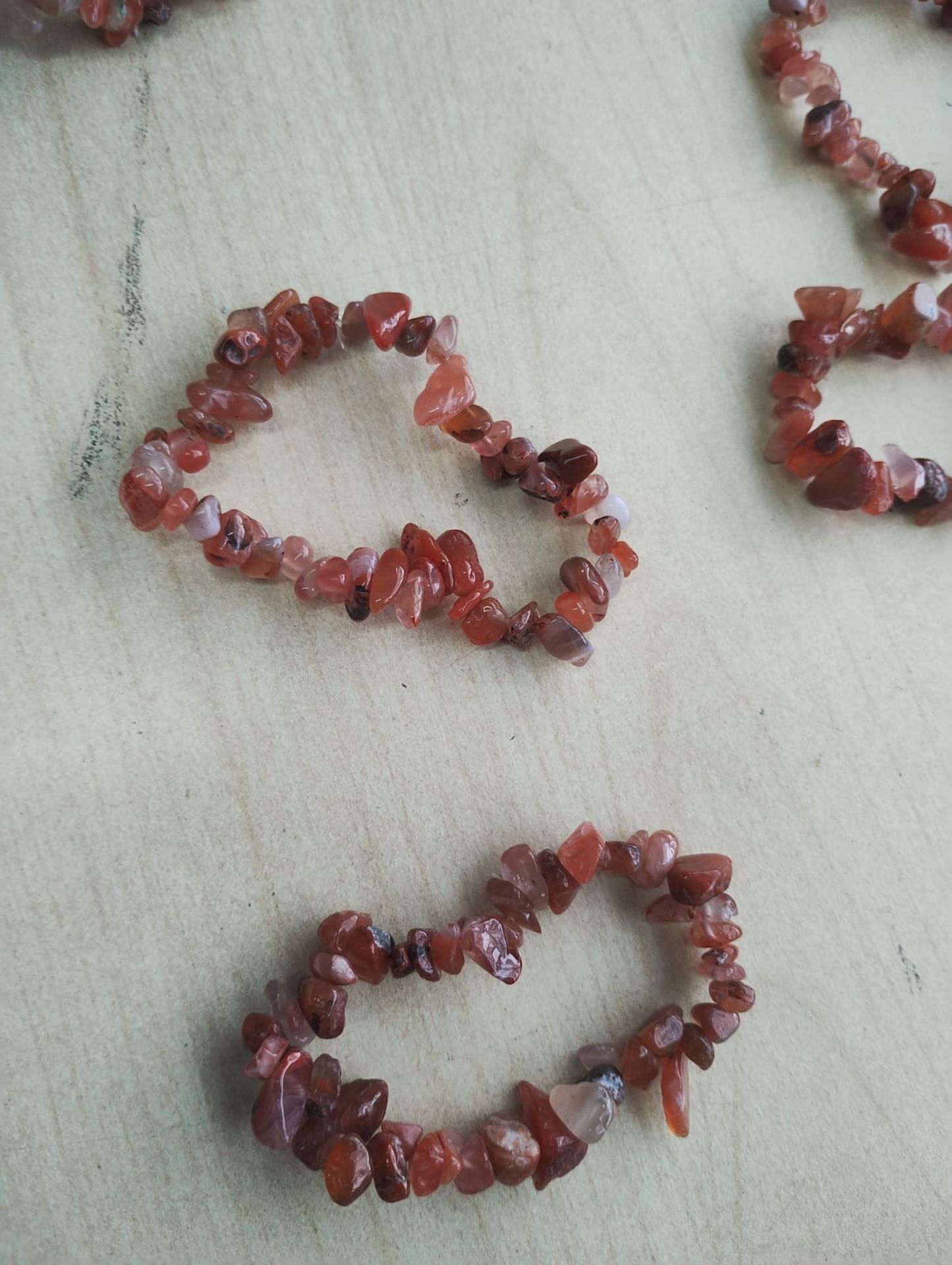 CARNELIAN CRYSTAL CHIP BRACELET JOBLOT OF 27 - BRAND NEW - Image 2 of 2