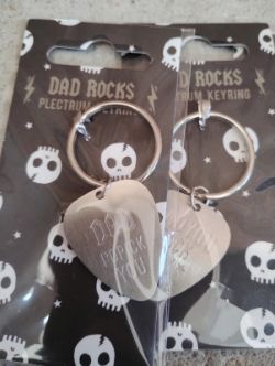 DAD ROCKS PLECTRUM KEYRING - 3 DESIGNS - BRAND NEW IN ORIGINAL PACKAGING - JOBLOT OF X22