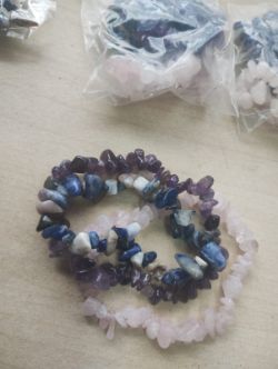 AMETHYST,ROSE QUARTZ AND LAPIS- CRYSTAL CHIP BRACELET TRIPLE SET JOBLOT OF 10 PACKS - BRAND NEW