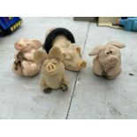 PIGGIN COLLECTABLE ORNAMENTS