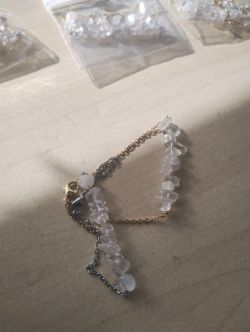 CLEAR QUARTZ CRYSTAL CHIP SS GOLD AND SILVER BRACELET JOB LOT OF 24 - BRAND NEW