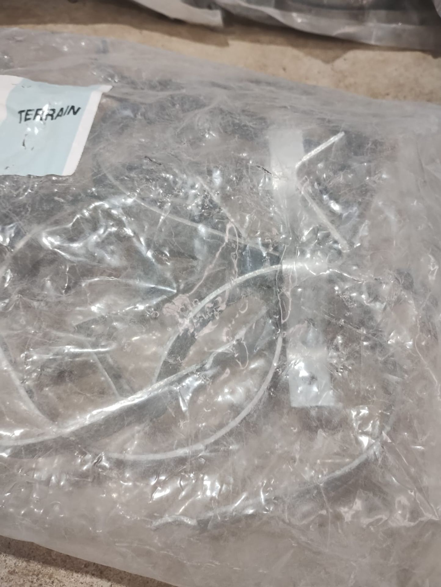 TERRAIN 140.4 - 4" HOLDERBAT. (GALV) STW BAGS OF 10 PSC - JOBLOT OF 9 BAGS - NEW - Image 2 of 5