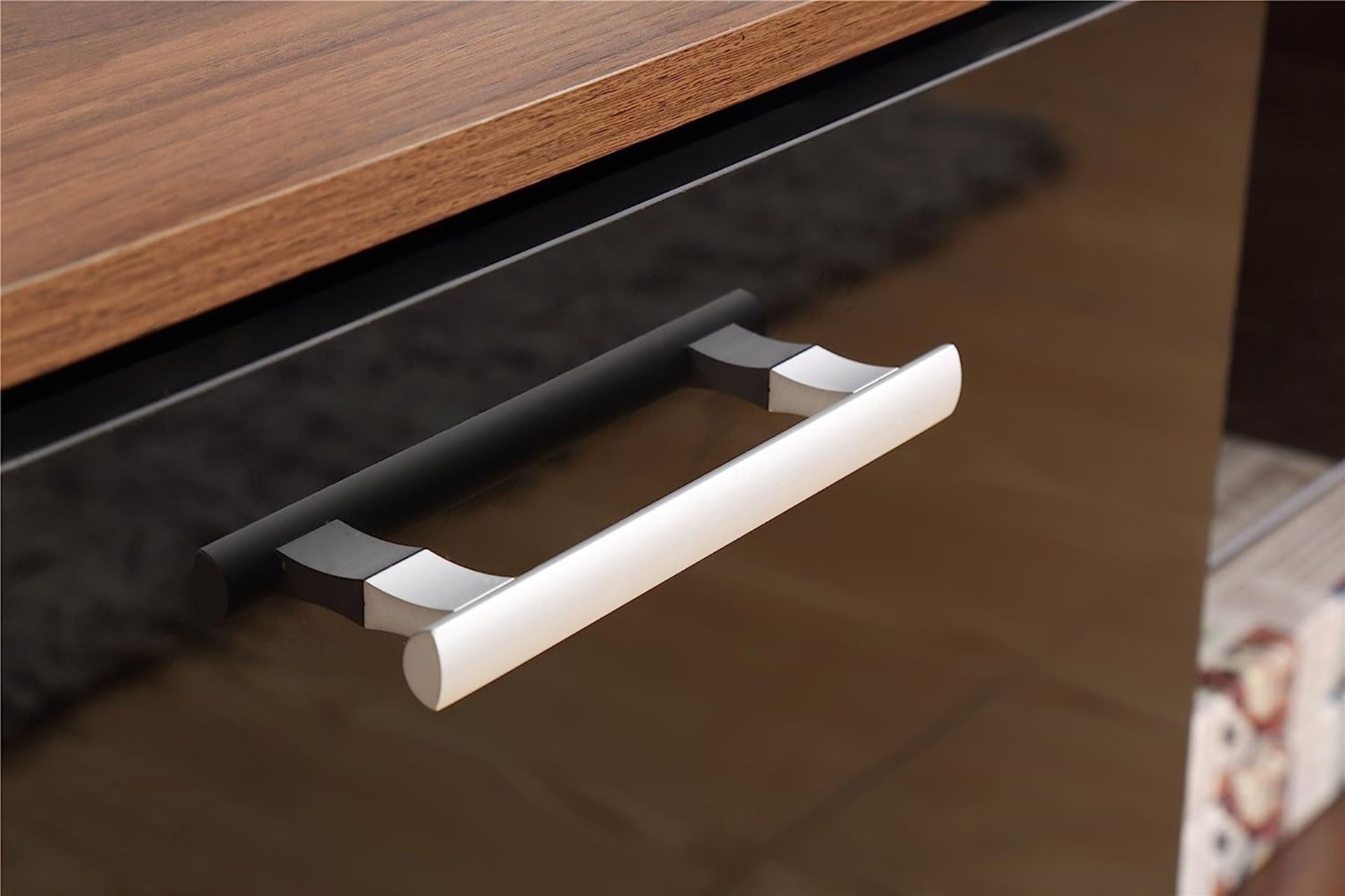 HARMIN MODERN 160CM TV STAND CABINET UNIT WITH HIGH GLOSS DOORS (BLACK ON WALNUT) - Image 7 of 8