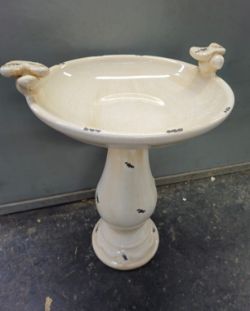 CERAMIC GLAZED PEDESTAL BIRD BATH ANTIQUE LIGHT BROWN WITH BIRDS 60CM TALL
