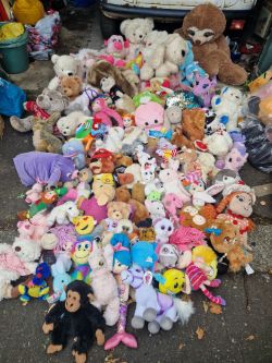 SELECTION OF PLUSH TOYS TEDDIES UNICORN MERMADE MONKEYS ECT