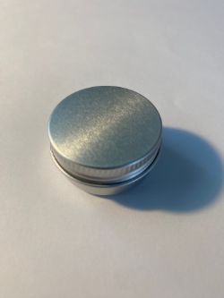 80 X 10ML METAL TINS WITH SCREW LIDS