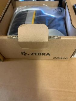 NEW UNUSED ZEBRA ZQ320 MOBILE PRINTER - BLUETOOTH, WITH BATTERY RRT £400+