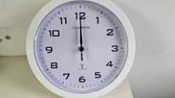 10 PC CHAMPION WOLL CLOCK RADIO CONTROL