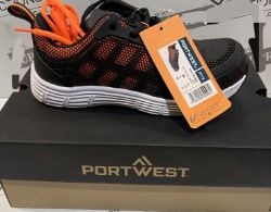 WOMENS WORKWARE BUNDLE SMALL AND MEDIUM WORK TRAINERS TOPS AND BOOTS