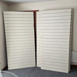 6X SLATWALL DISPLAY PANELS WITH PLASTIC INSERTS