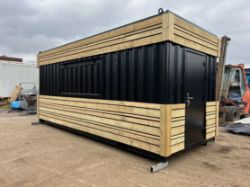 20FT X 8FT SHIPPING CONTAINER