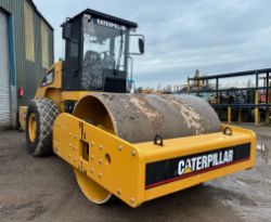 CAT / SEM 518 VIBRATING ROLLER