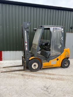 2014 DIESEL FORKLIFT 3 TON LIFT >>--NO VAT ON HAMMER--<<