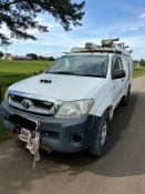 2010 TOYOTA HILUX HL2 D-4D 4X4 EXTRA CAB – 2.5 DIESEL– 152K MILES – WHITE – TOOL BOX & WINCH