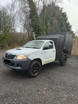 2014 TOYOTA HILUX ACTIVE D-4D 4X4 S/C TIPPER