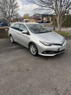 2016 TOYOTA AURIS 1.8 HYBRID CVT ESTATE, SILVER BUSINESS EDITION >>--NO VAT ON HAMMER--<<