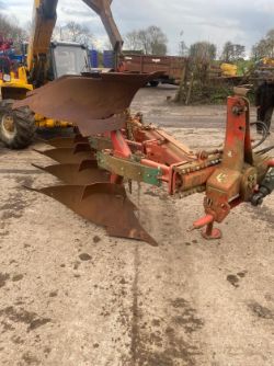 KVERNELAND 4 FURROW PLOUGH – 4 FURROW PLOUGH