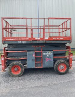 2013 SKYJACK SJ8841 SCISSOR LIFT